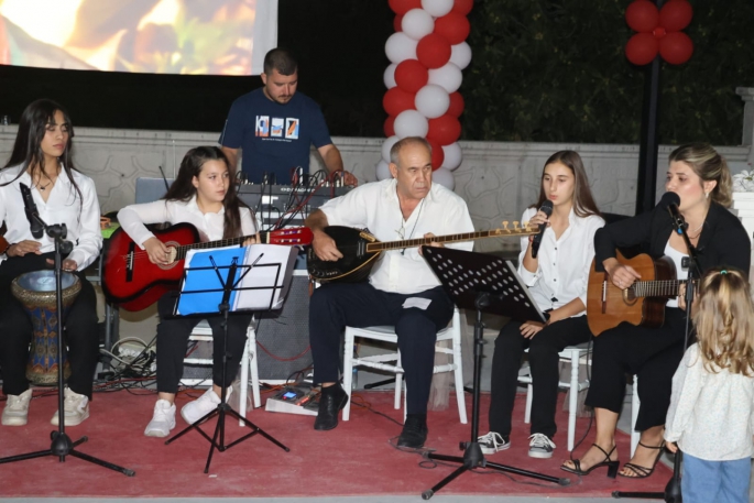 Bozkırın Tezenesi Hayriye’nin muhteşem sesiyle anıldı