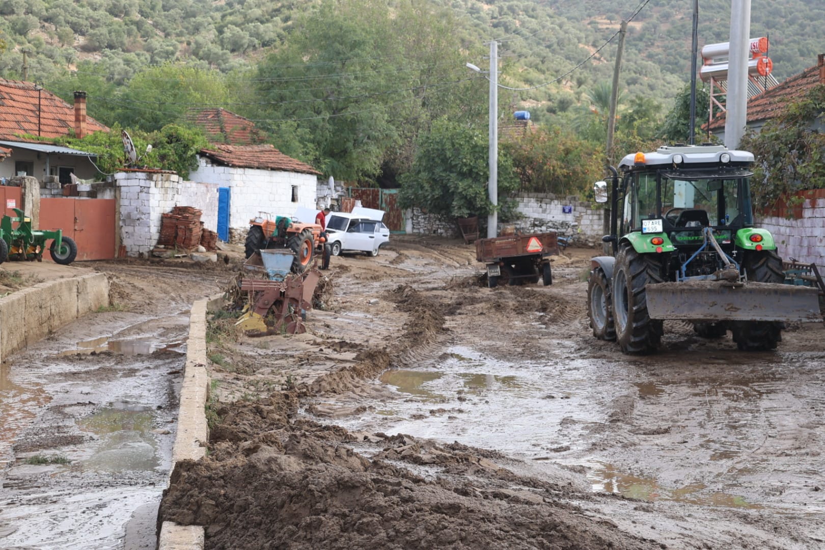 Selde felaketinde Koçarlı’da 12 konut zarar gördü
