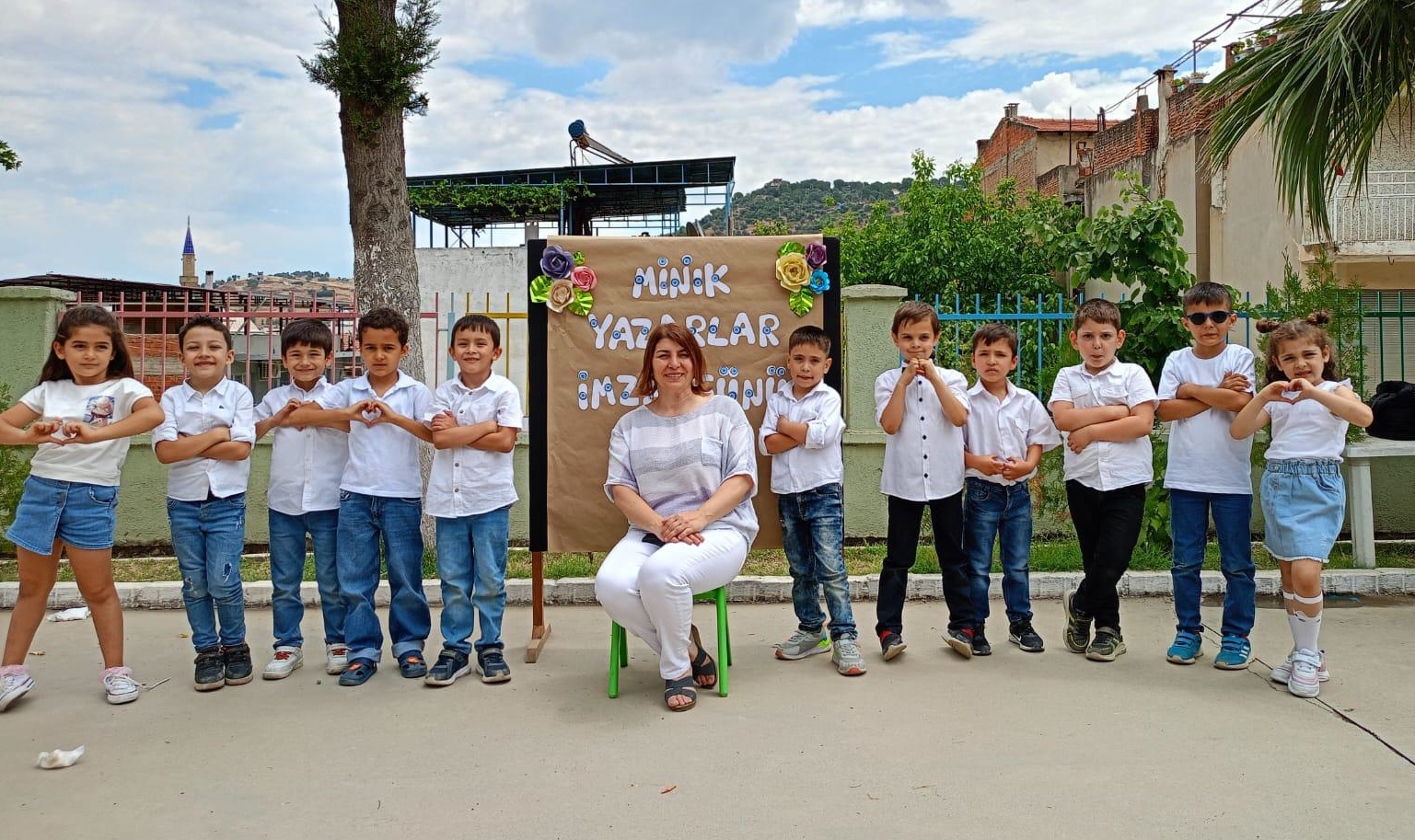 Minikler, hayal dünyalarıyla kitap oluşturdular
